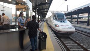 Els maquinistes de l’AVE Madrid-Barcelona decideixen unilateralment reduir la velocitat a 230 km/h fins a Calatayud pel deteriorament de les vies