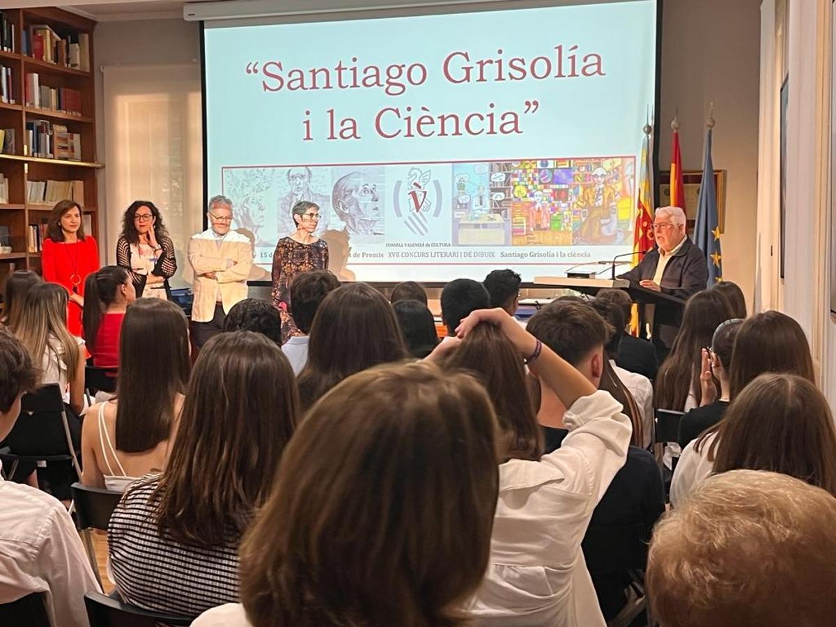 Imatge de la presentació dels premis literaris i de dibuix.