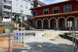 La reforma de la biblioteca de Bueu arranca pendiente de si hay restos de amianto
