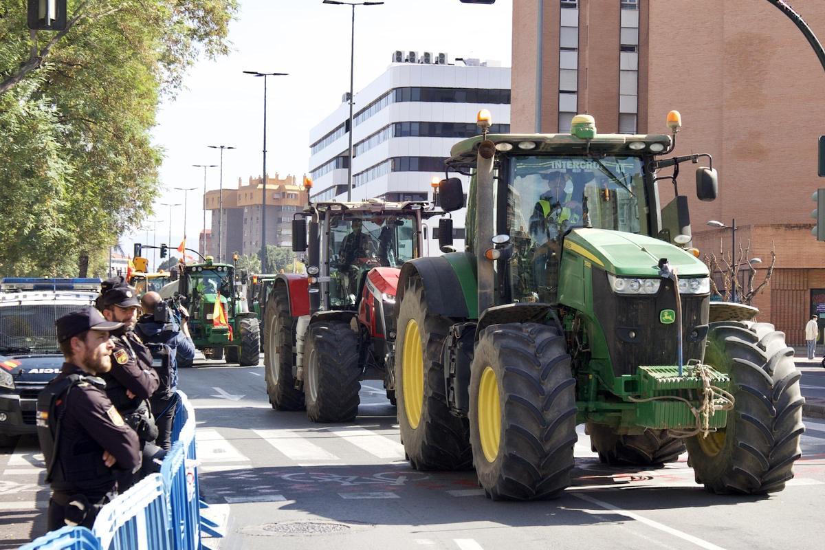 Tractorada organizada por las organizaciones agrarias en Murcia en 2024.