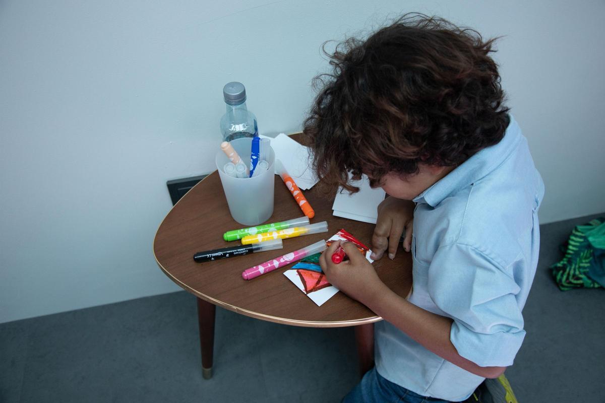 La galería de arte del hotel Artmadams se inaugura con pintura efímera La galería de arte del hotel Artmadams se inaugura con pintura efímera