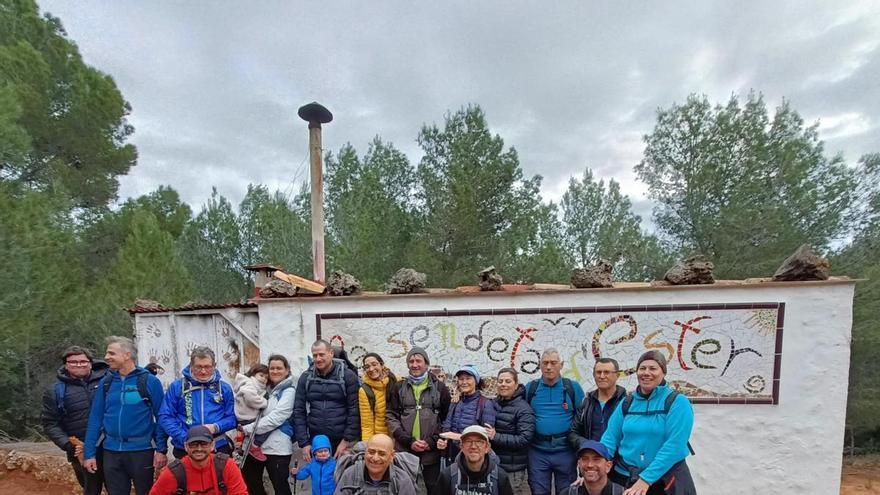 Marxa senderista i dinar de germanor pel 54 aniversari del Centre Excursionista Tavernes de la Valldigna