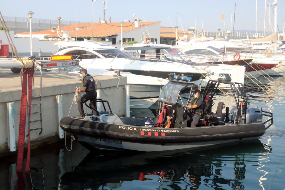 Els Mossos d'Esquadra comencen a patrullar al mar