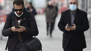 La mascareta deixarà de ser obligatòria a l’exterior tret d’esdeveniments multitudinaris