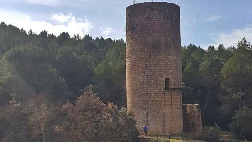 Fonollosa lligael finançament per museïtzarles Torres de Fals