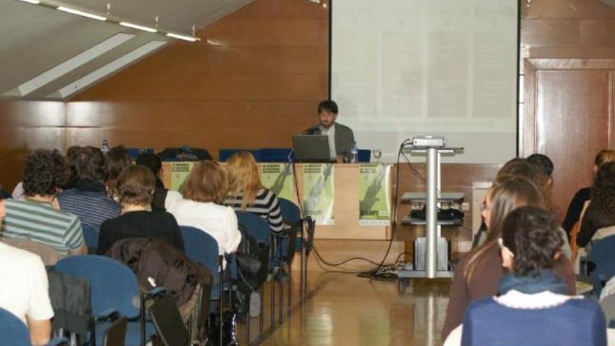 Un momento de la ponencia del psicólogo Rodrigo Carcedo en las jornadas del Campus Viriato.
