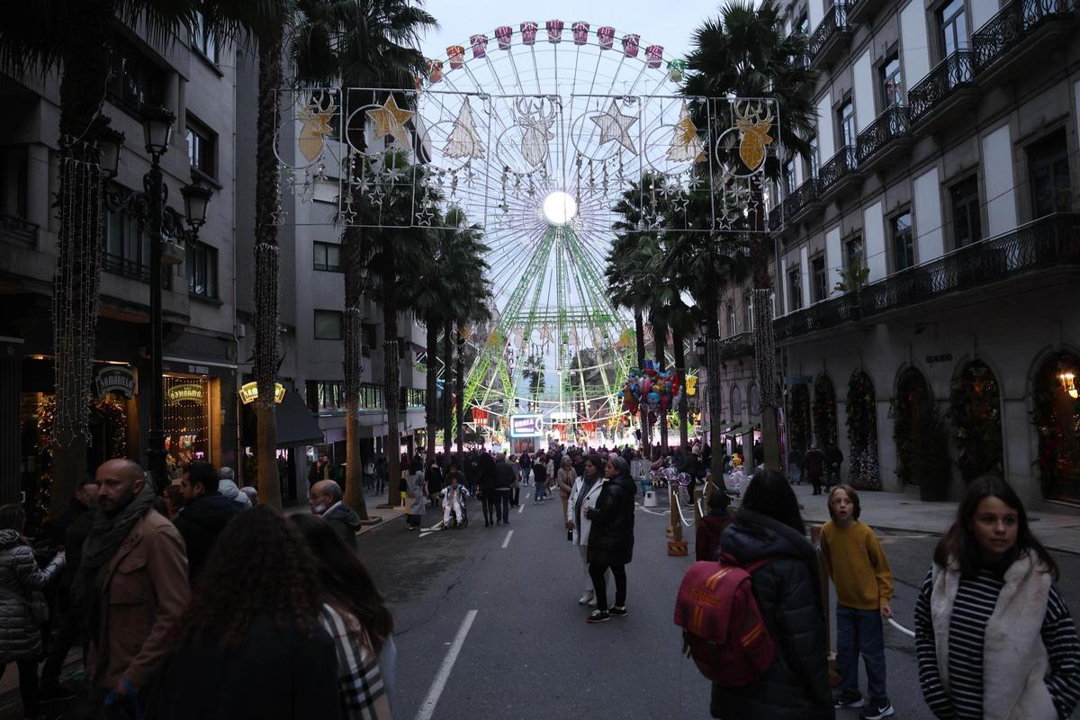 Un Belén Monumental y las calles llenas en el primer domingo navideño