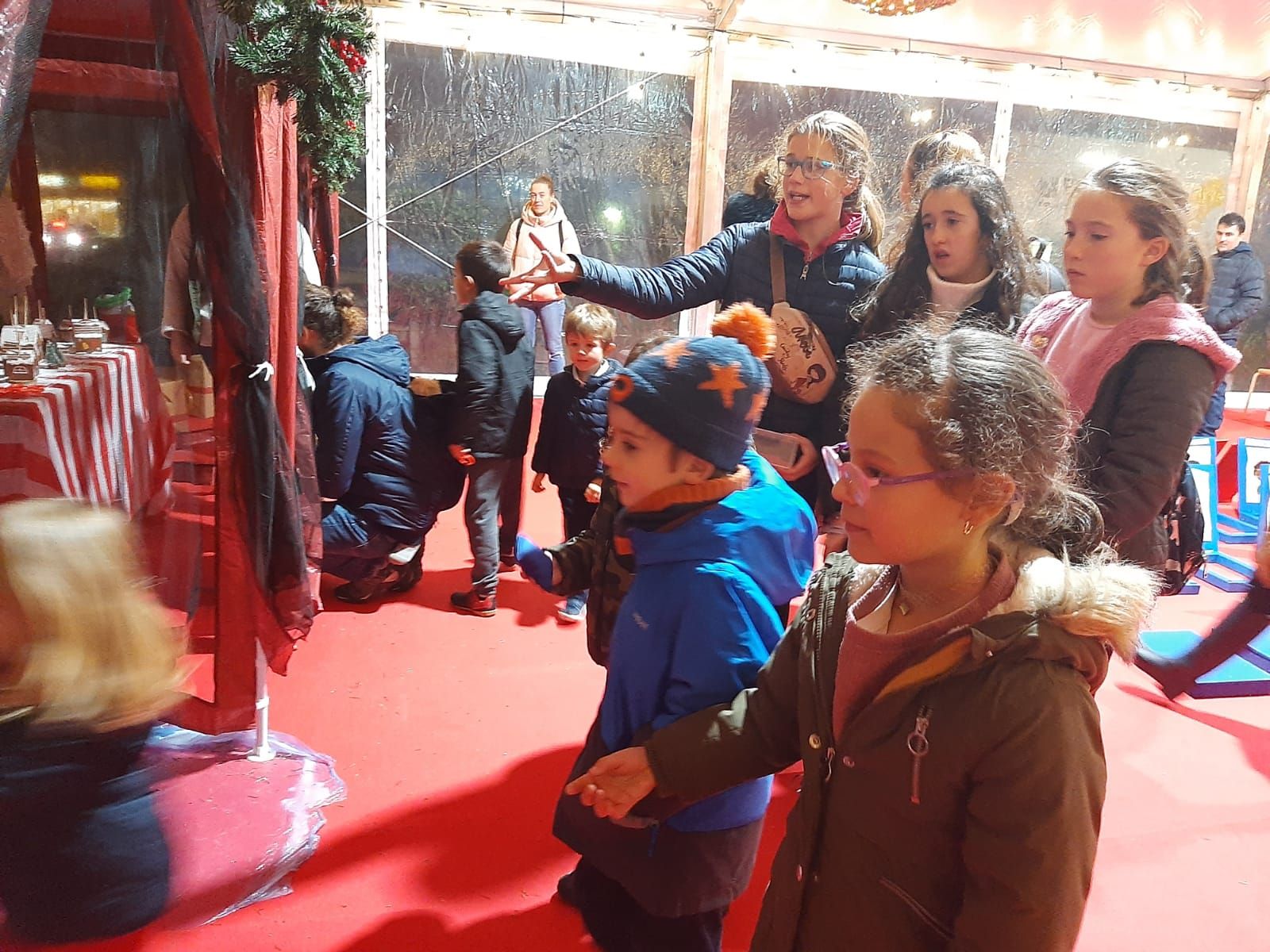 Llanera estrena el  mercadillo navideño: así es la evento en la plaza Cuno Corquera de Posada