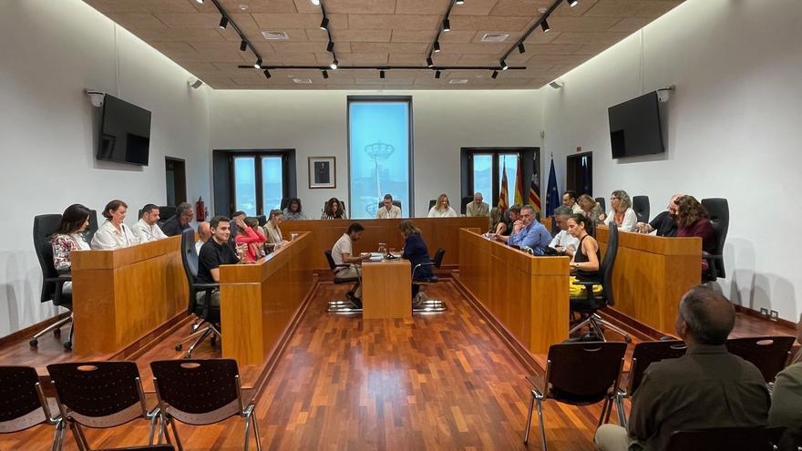 Ibiza aprueba de urgencia las bases de las ayudas a comercios para «embellecer» la Marina