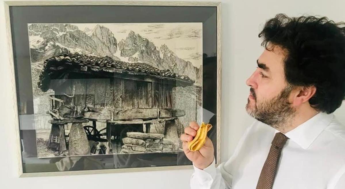 La aplaudida respuesta del eurodiputado socialista asturiano Jonás Fernández a Pablo Casado