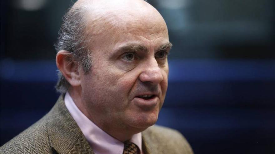 De Guindos afirma que el alza del PIB del 1,4 % en 2014 &quot;va en aceleración&quot;