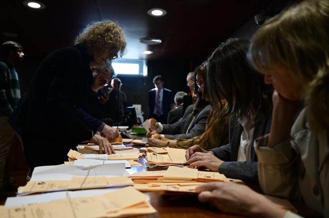 La JEC rechaza paralizar el voto CERA, pero ordena que se precisen los criterios para inscribir a los ciudadanos nacionalizados