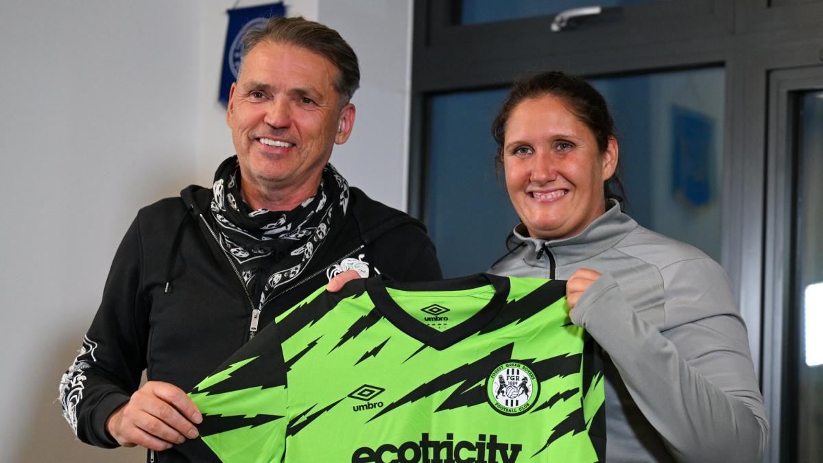 Hannah Dingley, nueva entrenadora del Forest Green Rovers