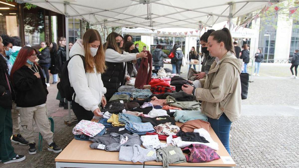 Los participantes intercambiaron, sobre todo, libros y ropa.