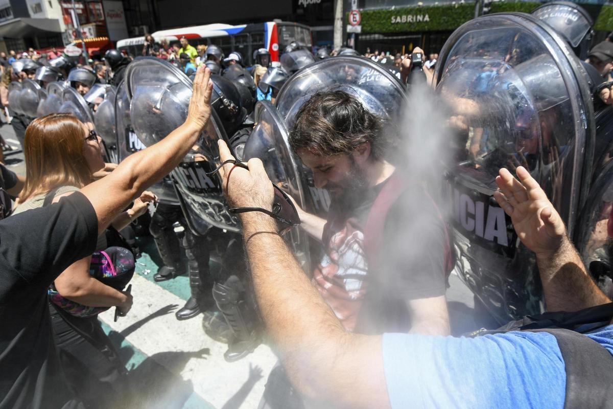 Protesta sindical en Argentina contra las políticas de Milei