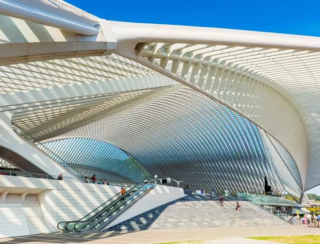La estación de tren más futurista de Europa es obra de un arquitecto español: una catedral de cristal y acero de 200 metros de largo