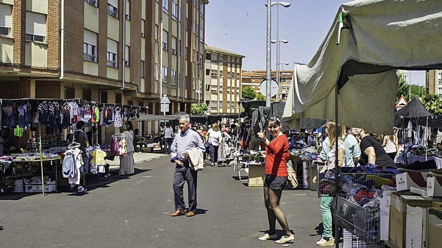 Mercadillo de la ropa, en una foto de archivo.