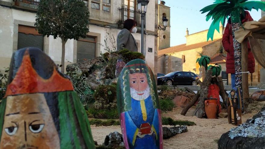 Piedra sayaguesa para el belén de La Mayuela en la plaza de Bermillo