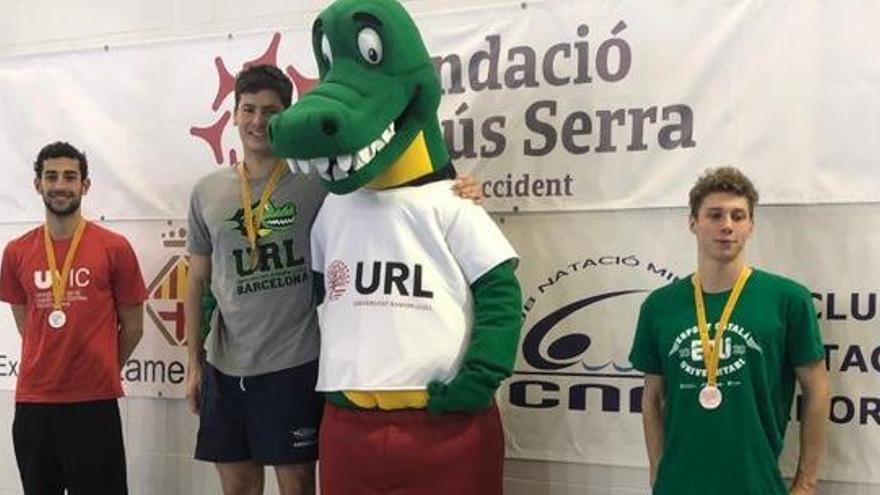 Ignasi Bernaus (esquerra) va ser segon en els 100 metres braça