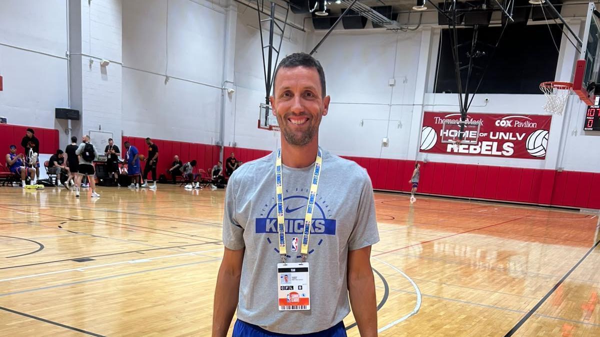 Marco Justo en un entrenamiento de los New York Knicks en la liga de verano de Las Vegas.