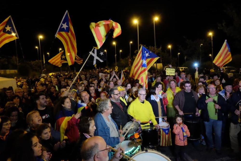 Concentració al Puig de les Basses per la llibertat dels presos polítics.