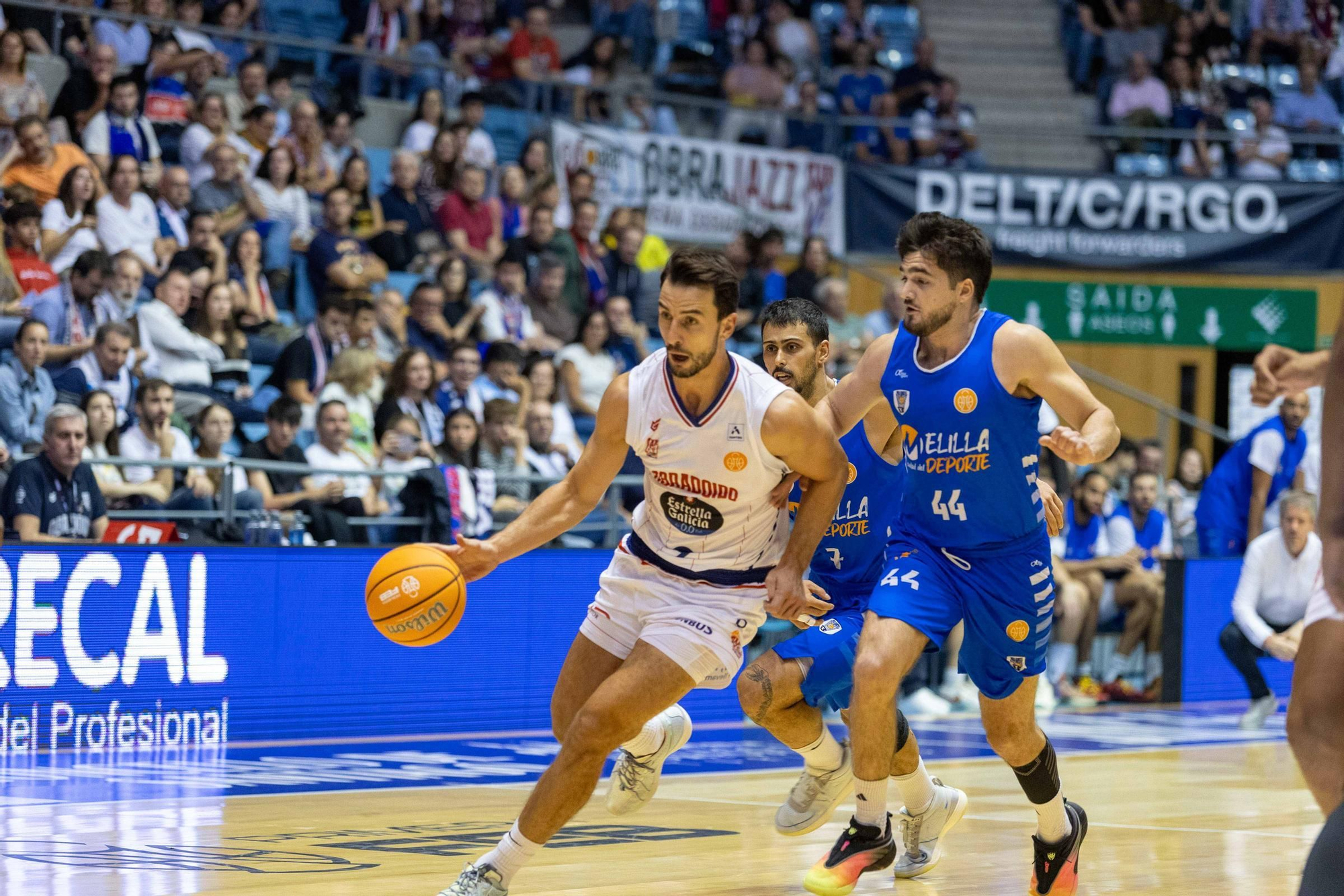 El Obradoiro ejerce de 'grande' para ganar al Melilla