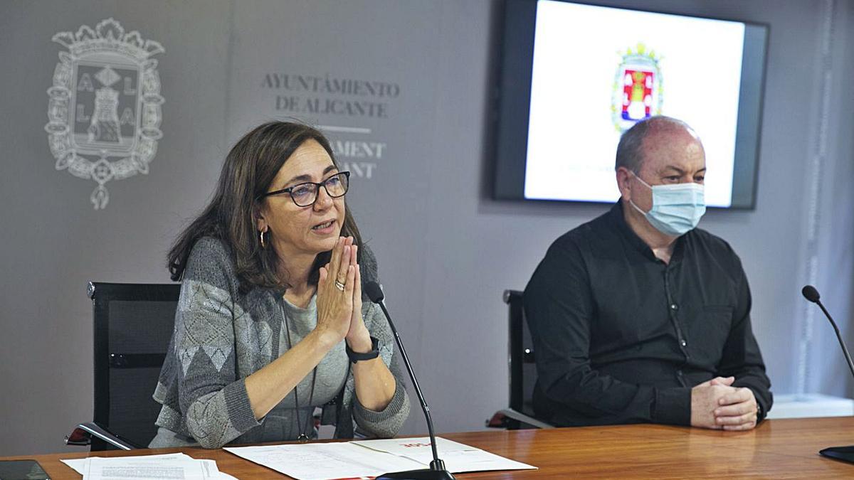 En siete horas: los hosteleros dejan solo al PSOE y se reúnen con Barcala.