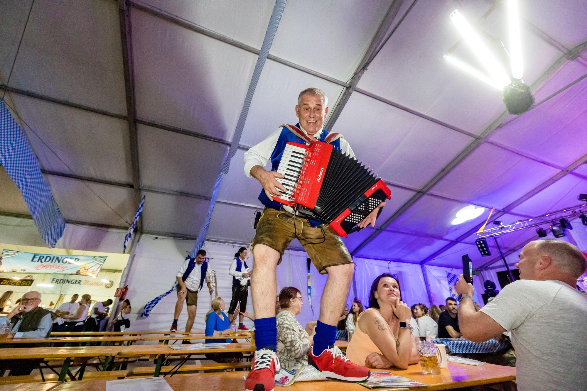 La “apertura del barril” marca el inicio de la Oktoberfest. La “Fiesta de la Cerveza” se desarrollará hasta el 16 de octubre