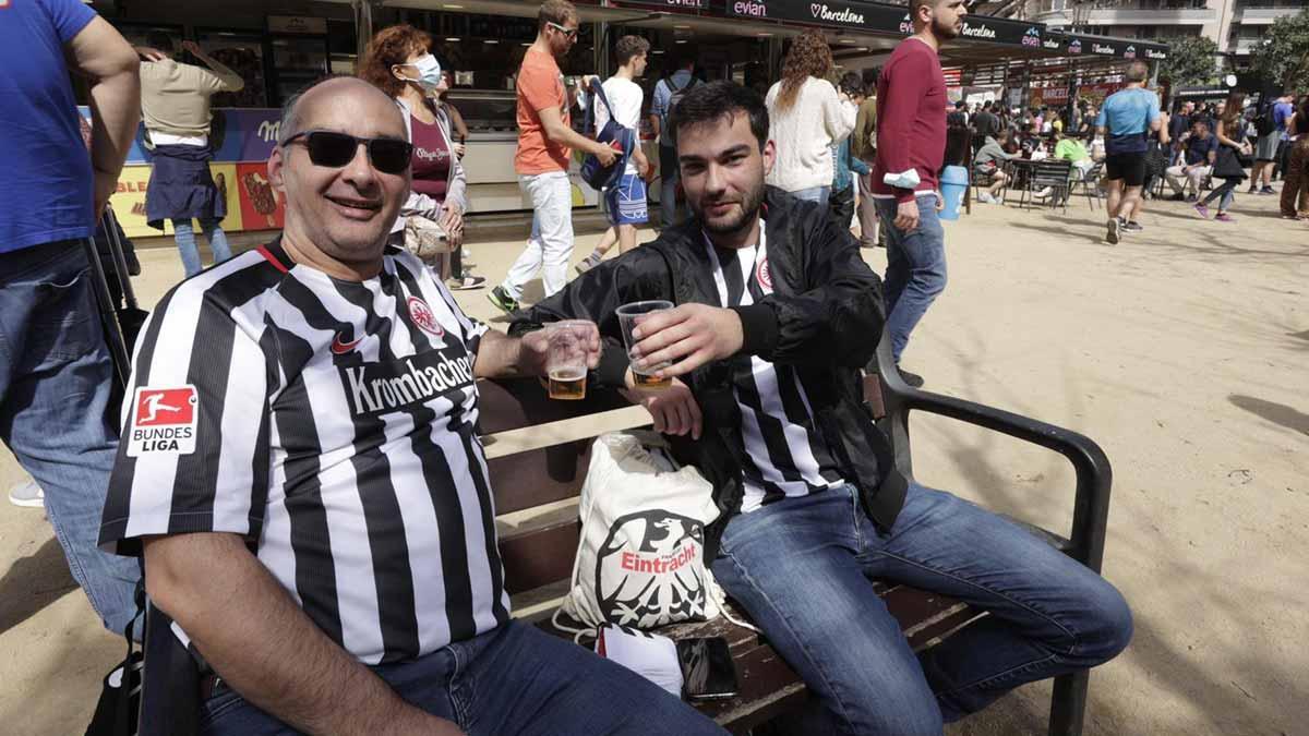 El relat dels seguidors alemanys: «Vaig comprar més de 15 entrades a la web del Barcelona» El relat dels seguidors alemanys: «Vaig comprar més de 15 entrades a la web del Barcelona»