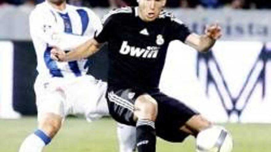 El Madrid aguanta el pulso