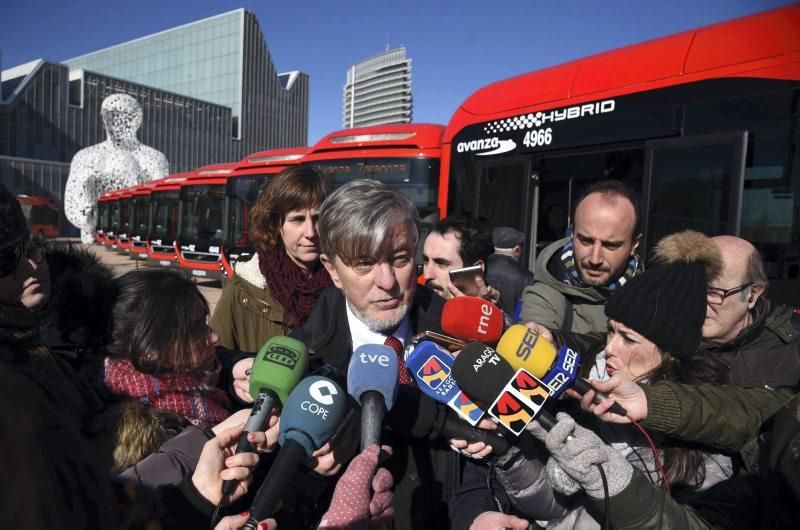 Presentación de la nueva flota de autobuses híbridos de Zaragoza