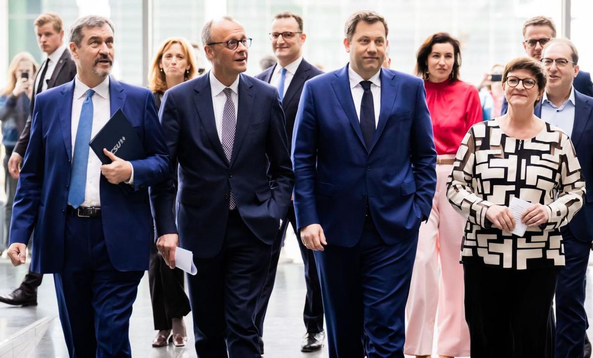 Els socialdemòcrates alemanys donen via lliure a la coalició de Merz Els socialdemòcrates alemanys donen via lliure a la coalició de Merz
