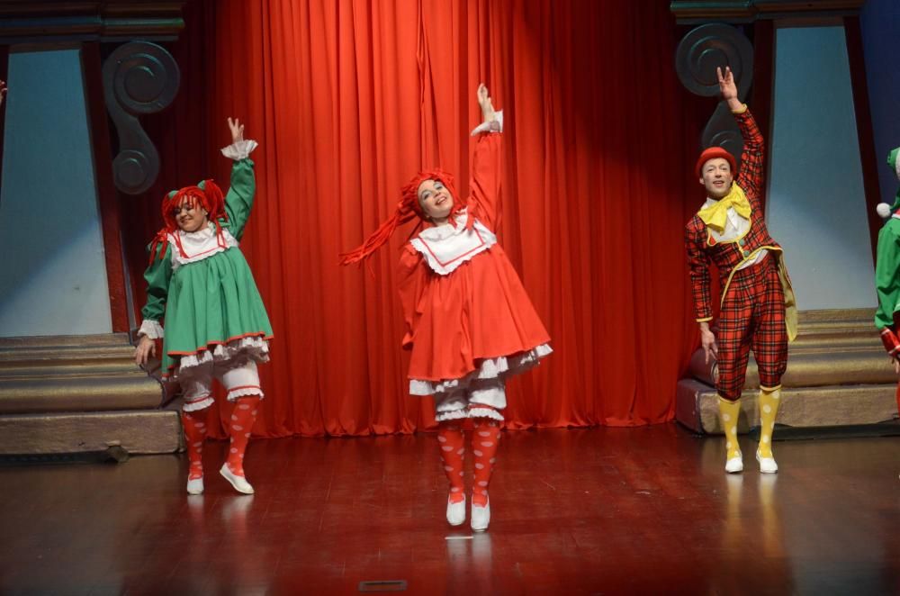 El Circo de Navidad enamora a Vilagarcia