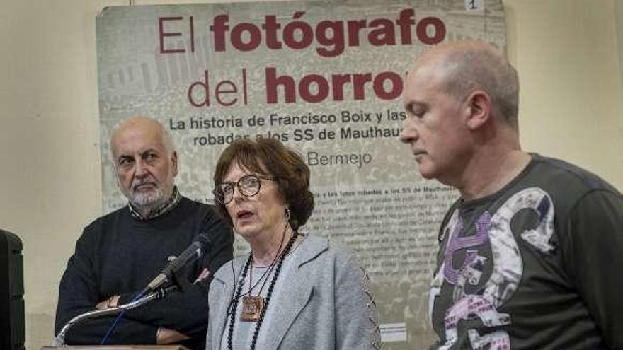 Manuel Sueiro, Carmen García-Requeja y Eladio Fernández. // C.Peteiro