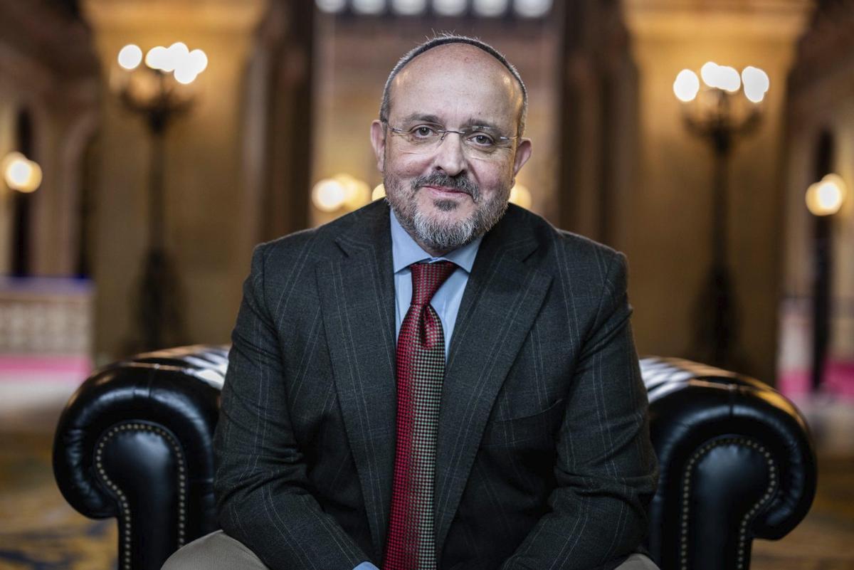 Alejandro Fernández: "Sánchez fomenta la xenofòbia amb la regularització d’immigrants"