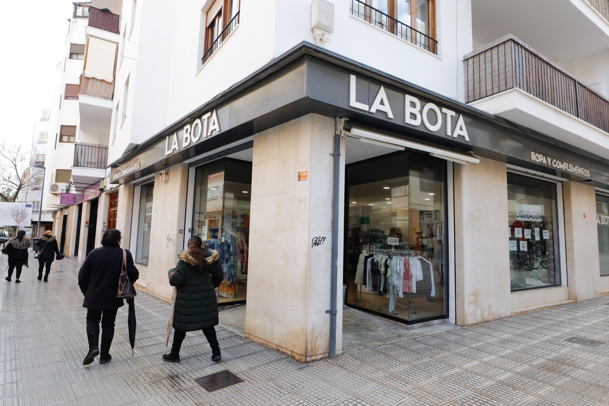 La emblemática tienda de ropa y complementos La Bota de Ibiza echa el cierre