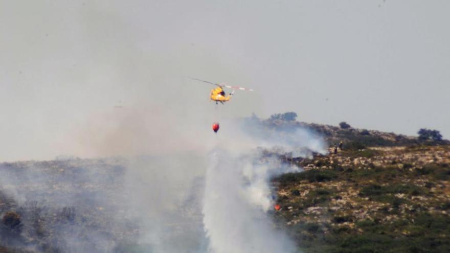 Incendio en un paraje entre Benissa, Teulada y Gata