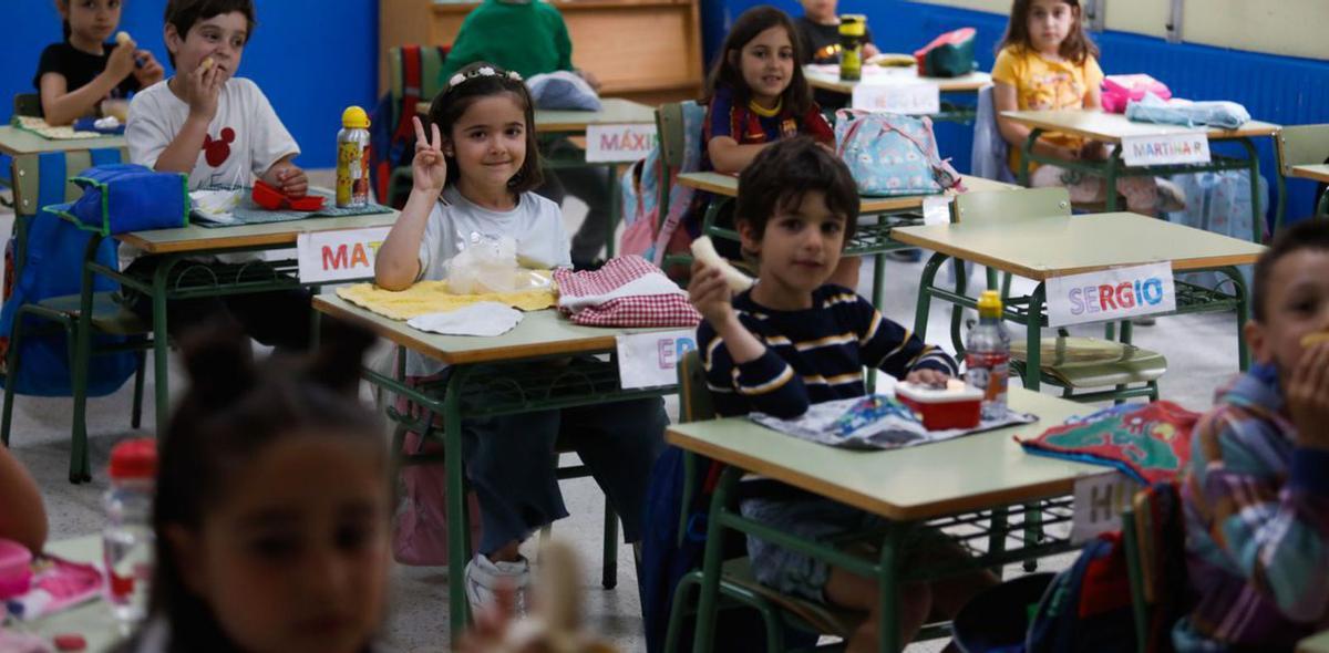 Escolares asturianos, en su último día de clase. | Valentina Ciuca