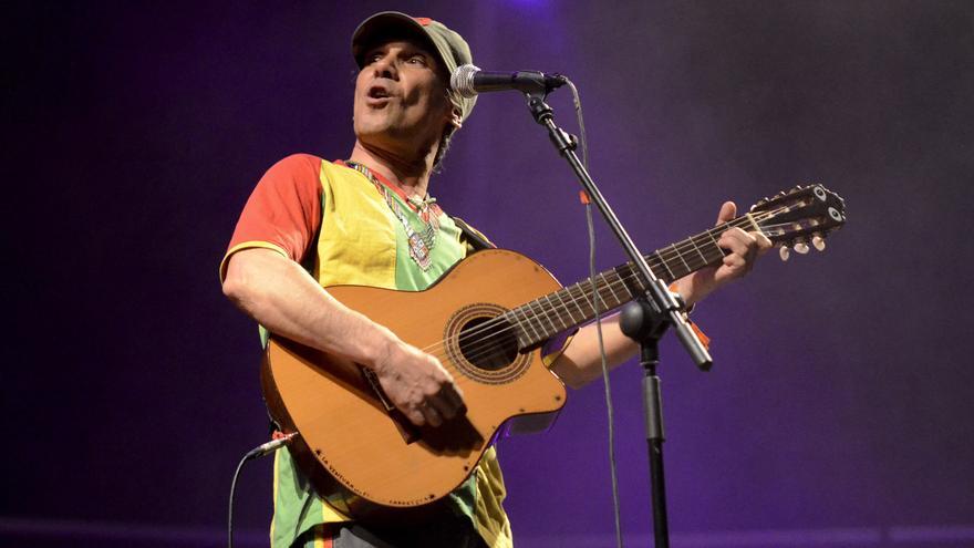 Manu Chao desata la locura en Cambados