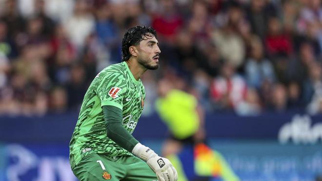 El Dépor, ascendido con el Málaga CF, retumba en Primera con 9 millones de euros por Leo Román