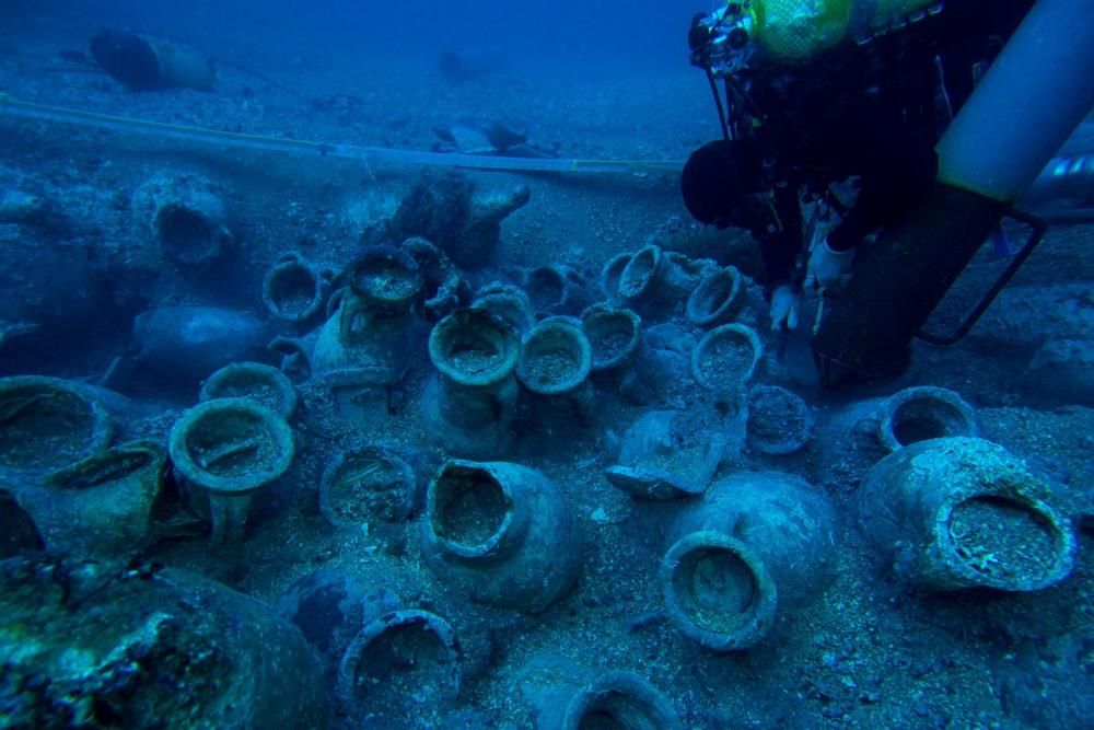 El vaixell romà enfonsat a les Formigues conserva part de la fusta del casc