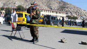 Archivo - Miembro de las fuerzas de seguridad de los talibán en Kabul, Afganistán (archivo)