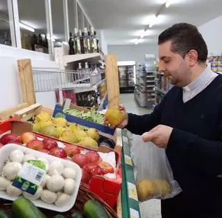 El cura de San Vicente recauda fondos con una excursión para las obras de la parroquia