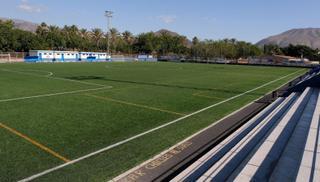 Obras en la mayoría de campos de fútbol: Tenerife retirará el caucho del césped artificial por ser muy contaminante