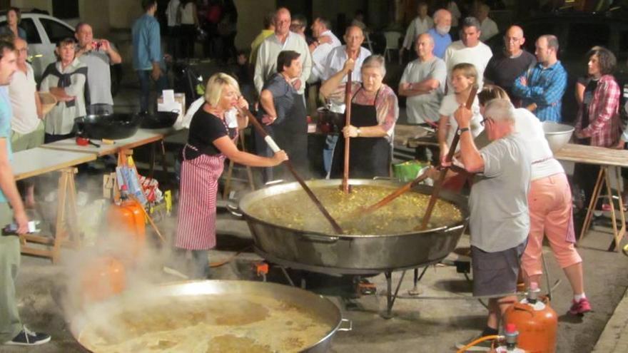 Fideuà para celebrar Sant Miquel