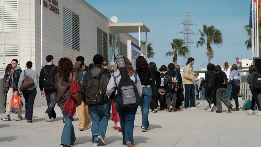 Orienta-t muestra las opciones de futuro en Ibiza