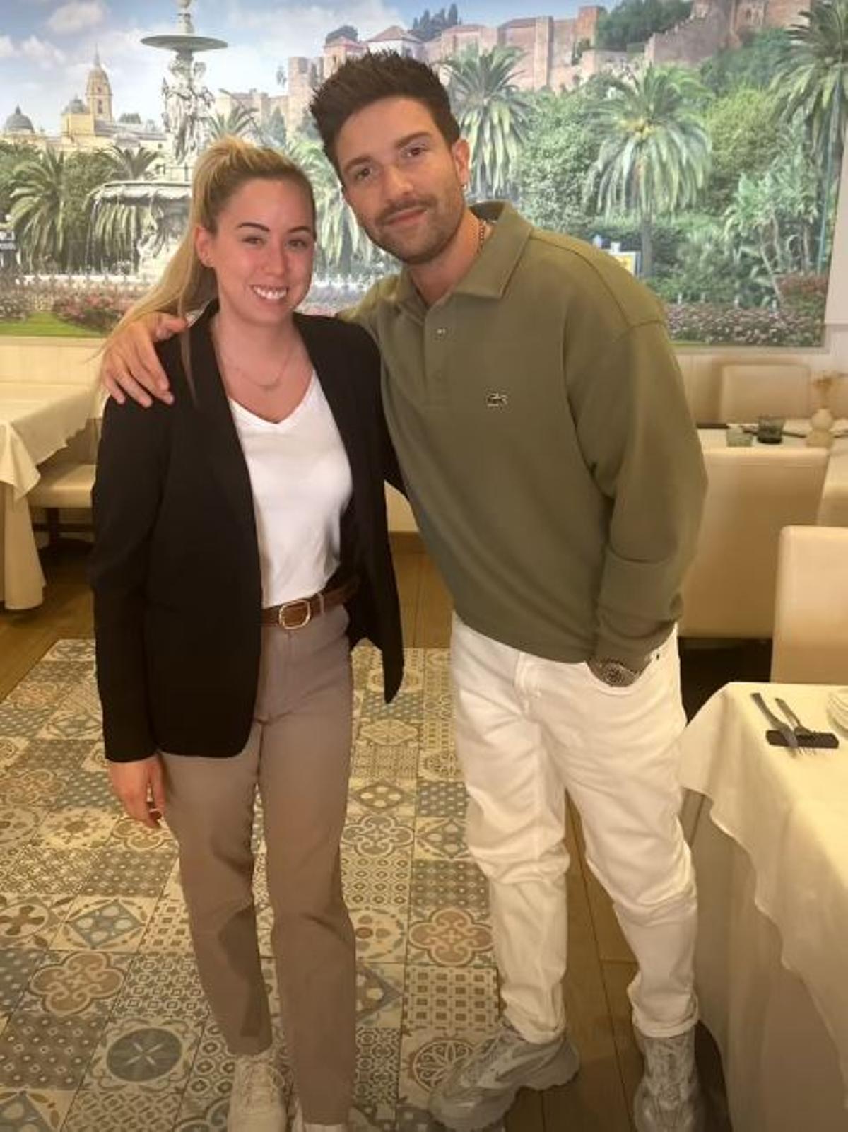 Pablo Alborán en el restaurante Hermanos Alba de Málaga