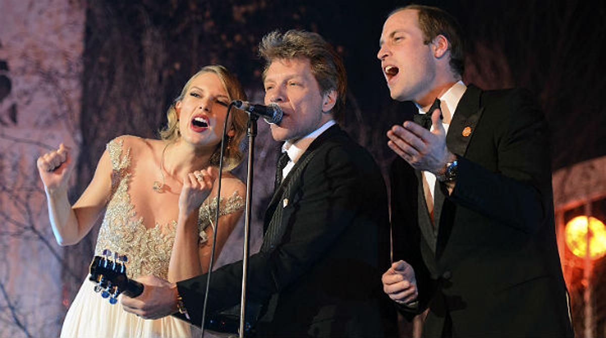 El príncep Guillem canta ’Livin’ on a Prayer’ amb Bon Jovi i Taylor Swift
