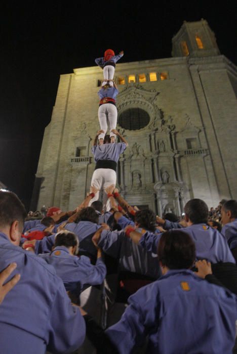 Actuació dels Marrecs a les escales de la Catedral