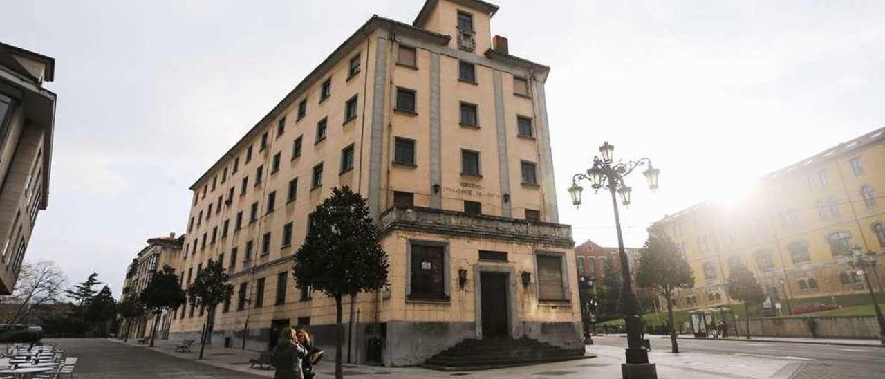 La antigua residencia de oficiales del Milán.